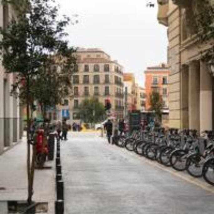 Apartamento Sotano En Gran Via Madrid Bagian luar foto