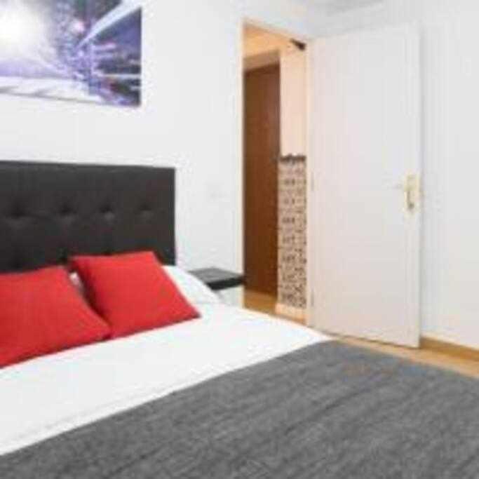 Apartamento Sotano En Gran Via Madrid Bagian luar foto