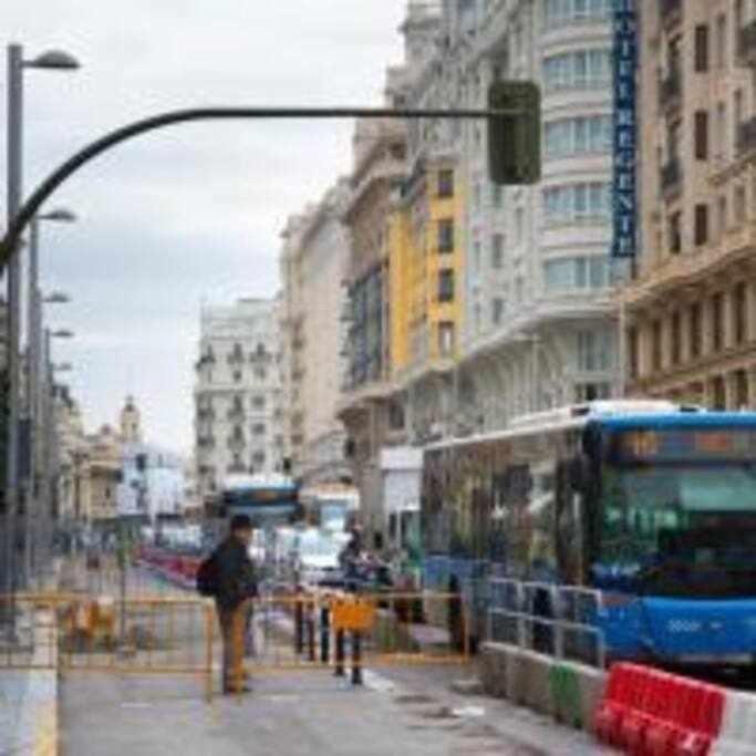 Apartamento Sotano En Gran Via Madrid Bagian luar foto