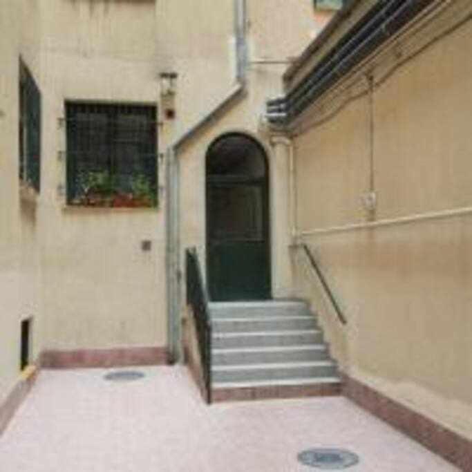 Apartamento Sotano En Gran Via Madrid Bagian luar foto