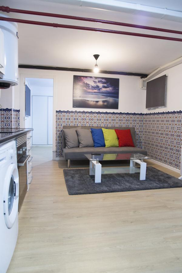 Apartamento Sotano En Gran Via Madrid Bagian luar foto